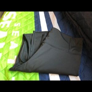 Athleta Persistence Laser Cut 7/8 Tight